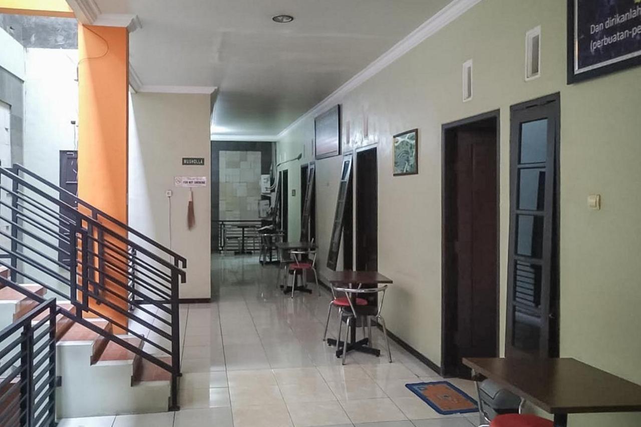 Hotel Baitussafar Ummi 1 Syariah Malang Esterno foto