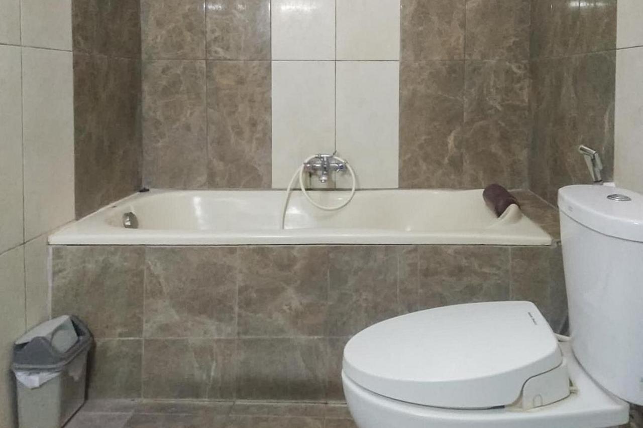 Hotel Baitussafar Ummi 1 Syariah Malang Esterno foto